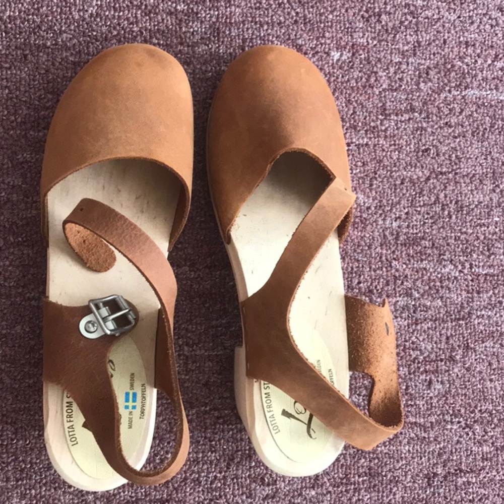Lotta’s Clogs